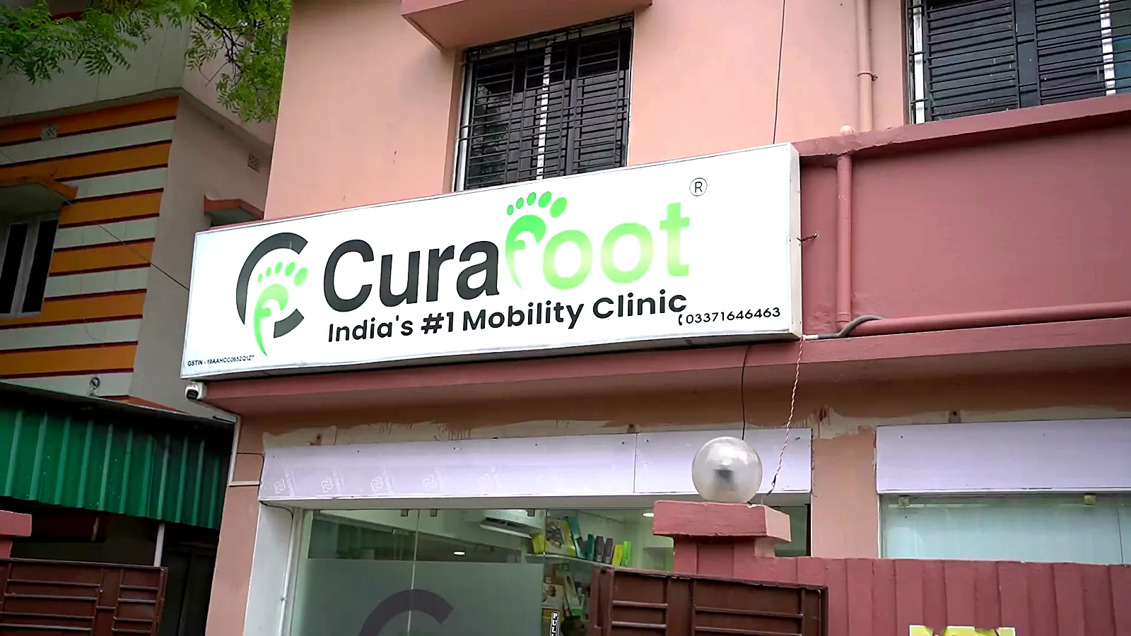 CuraFoot clinic storefront